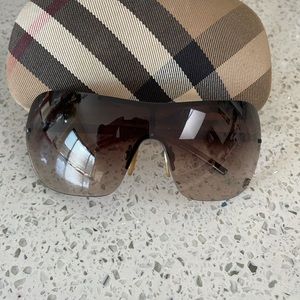 Burberry sunglasses